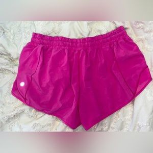 Sonic pink hotty hots. 2.5 inseam size
12! 60$ shipped
